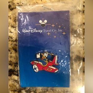 Walt Disney Travel Co Donald Duck Flying Red Plane Collectible Pin!